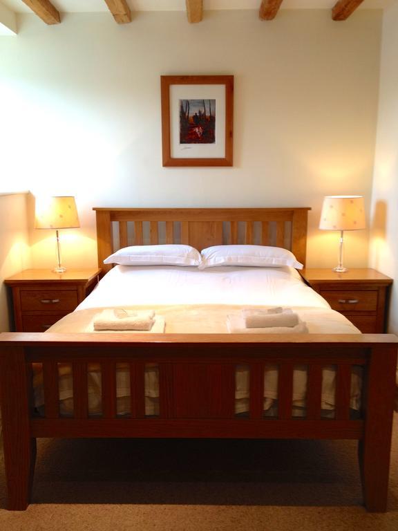 Coach & Horses Hotel Bourton-on-the-Water Buitenkant foto