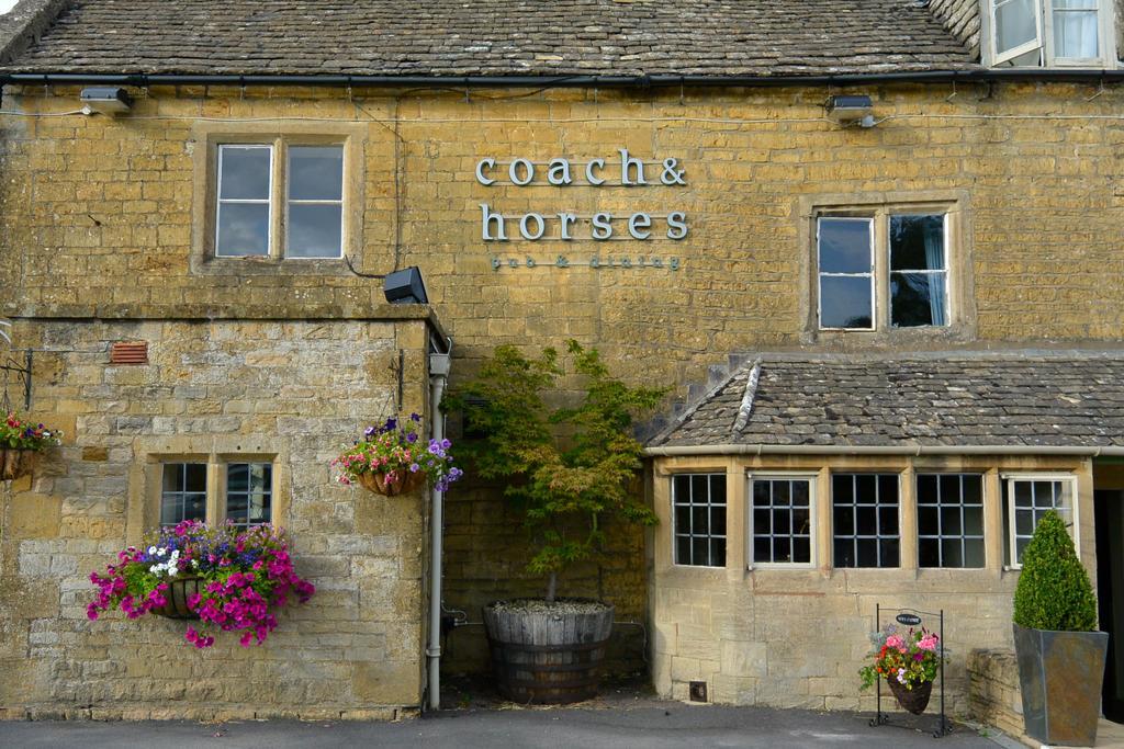 Coach & Horses Hotel Bourton-on-the-Water Buitenkant foto
